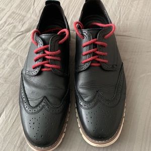 Mens sport wing tip shoes size 10